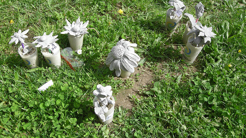modelage fleurs en argile mediatheque treignac 15