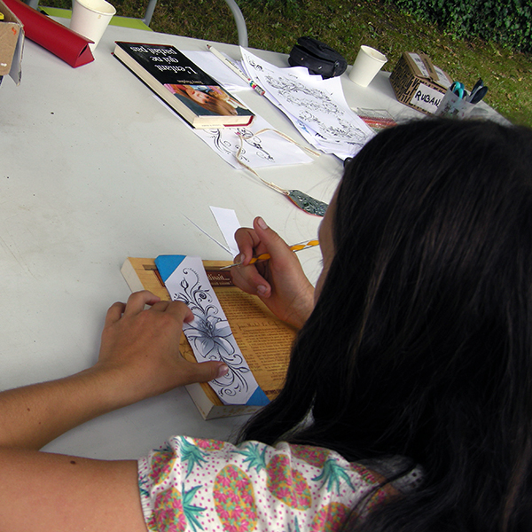 Atelier marque pages en metal repousse tarnac (2)