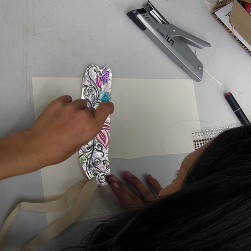 Atelier marque pages en metal repousse tarnac (5)