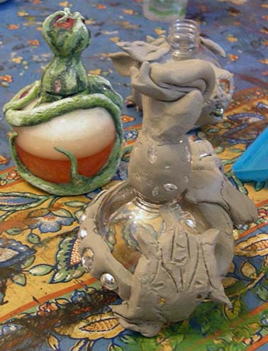 fabrication de potions d halloween avec les enfants modelage (5)