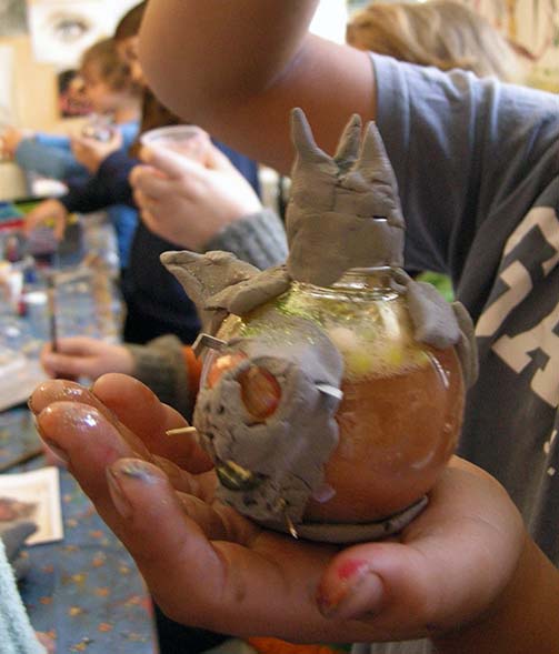 fabrication de potions d halloween avec les enfants modelage et potion (2)