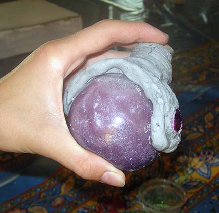 fabrication de potions d halloween avec les enfants modelage et potion (9)